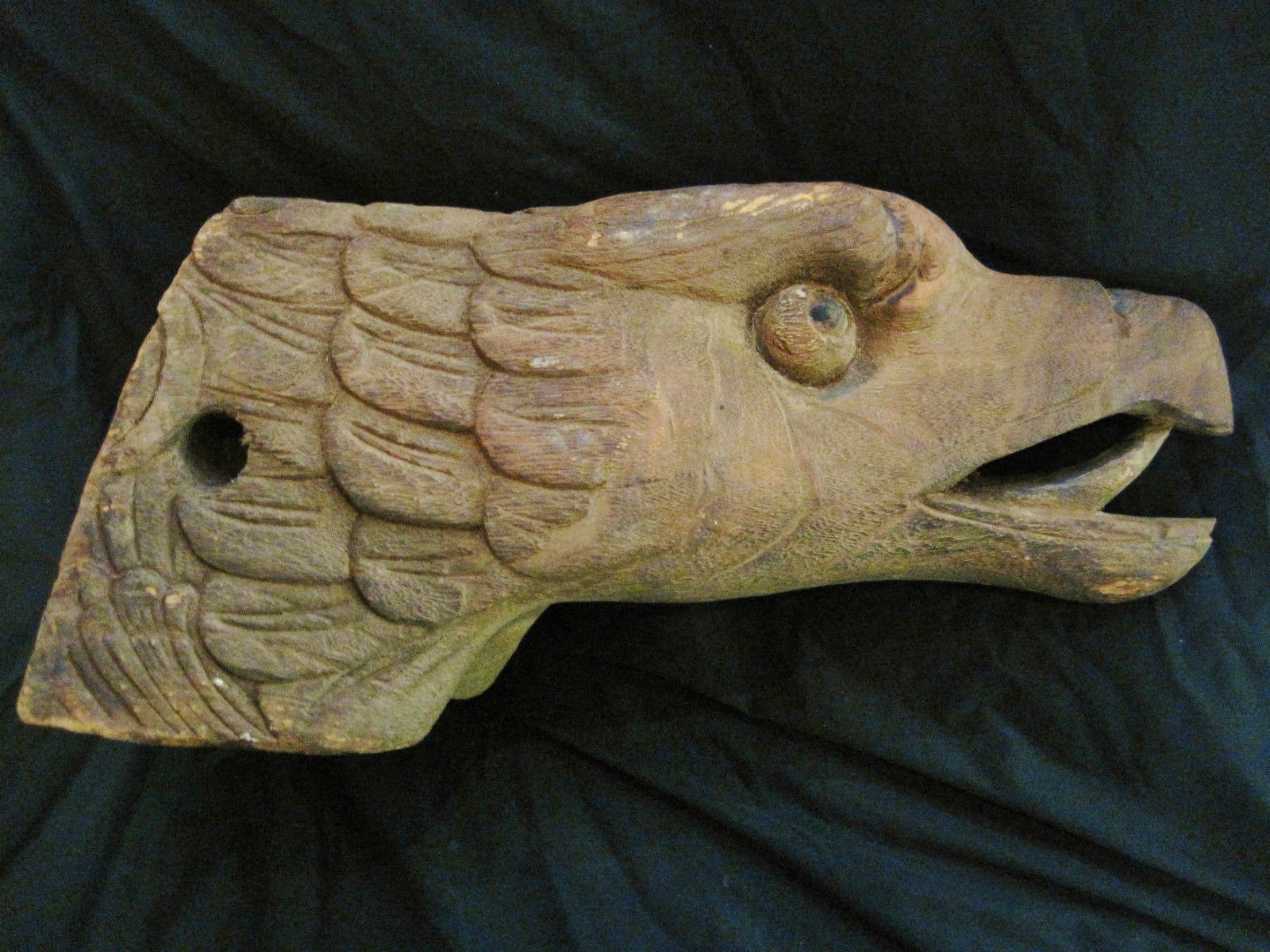 CARVED FIGUREHEAD IN THE FORM OF AN EAGLE